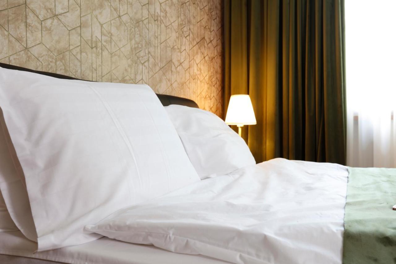Grand Phillip Cismigiu Park Downtown Bucharest Apartment ภายนอก รูปภาพ