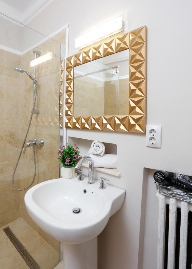 Grand Phillip Cismigiu Park Downtown Bucharest Apartment ภายนอก รูปภาพ