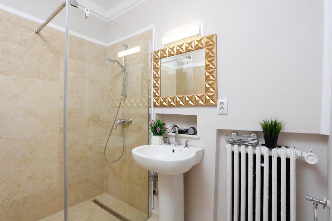 Grand Phillip Cismigiu Park Downtown Bucharest Apartment ภายนอก รูปภาพ